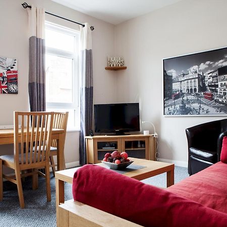 Madison Hill - Bedford Hill 1 - One Bedroom Flat 런던 외부 사진